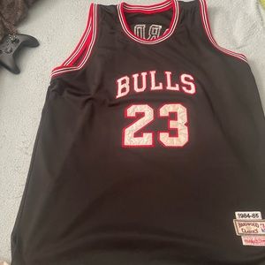 Michael jordan  black bulls jersey